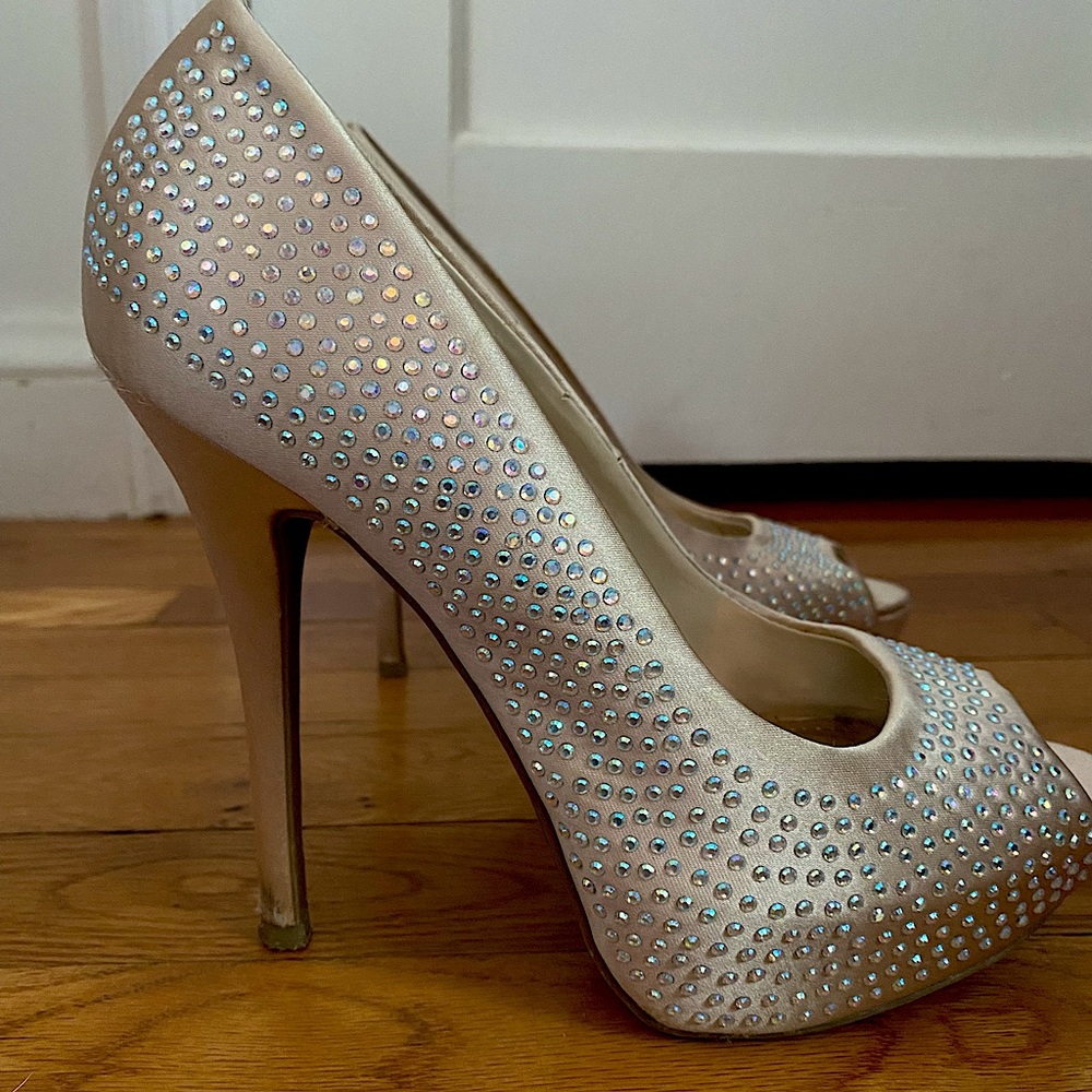Jennifer Lopez size 6 Heels